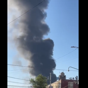 Por incendio en el centro de la CDMX desalojan a 500 personas