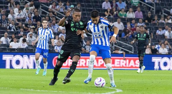 El Monterrey goleó a Santos y tomó el segundo puesto de la Liga