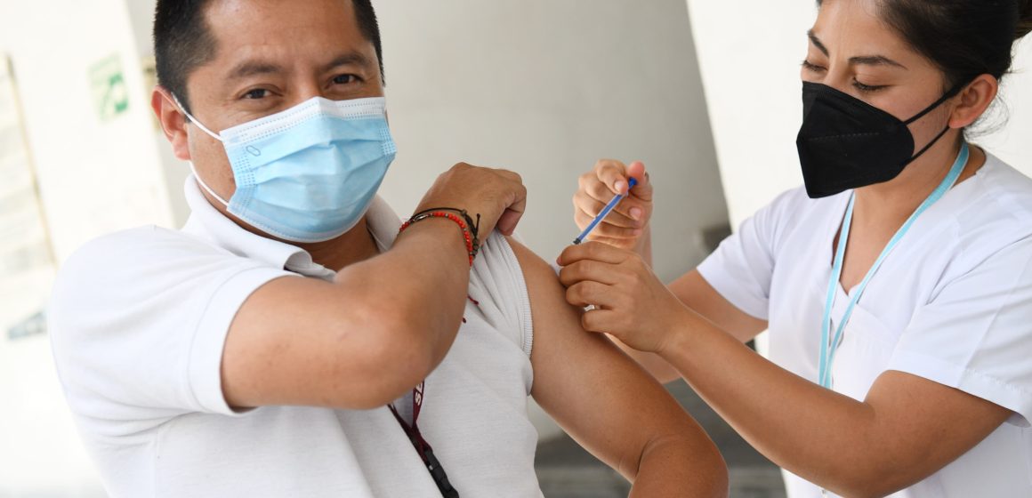 Reporta Salud avance del 74% en aplicación de vacunas contra influenza estacional