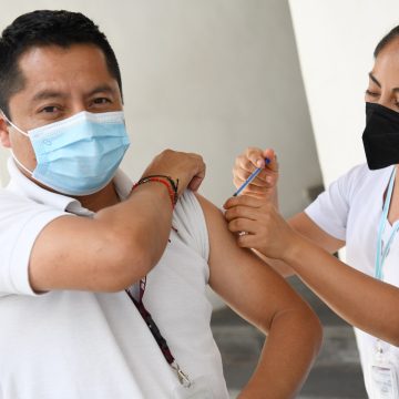Reporta Salud avance del 74% en aplicación de vacunas contra influenza estacional