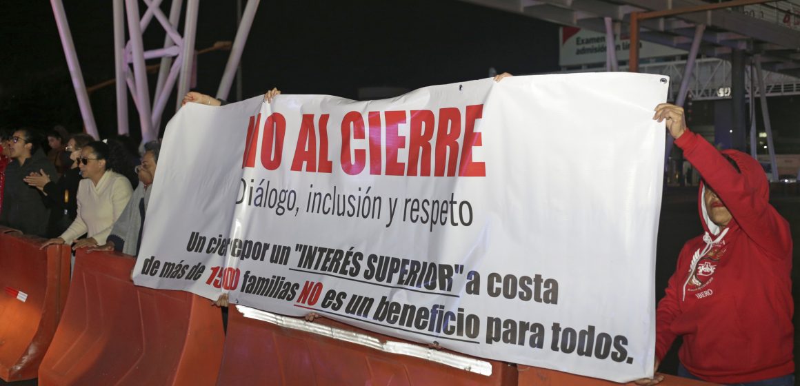 Vecinos de la Vía Atlixcáyotl piden cancelar el estudio que prohíbe vueltas a la izquierda