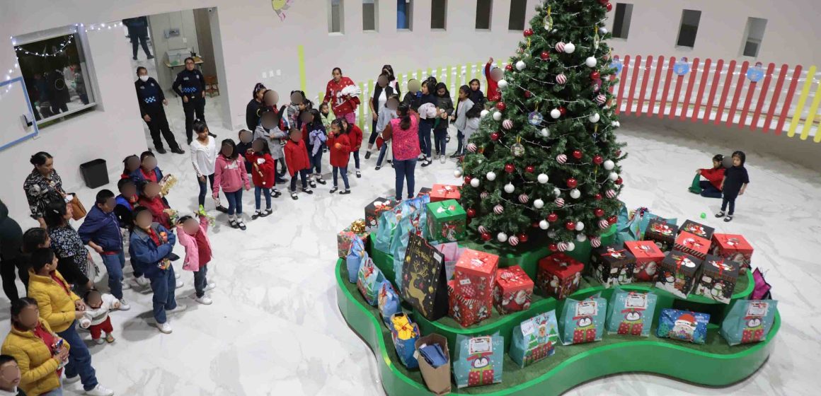 Celebran SEDIF y Gaby Bonilla posada navideña en casas de Asistencia