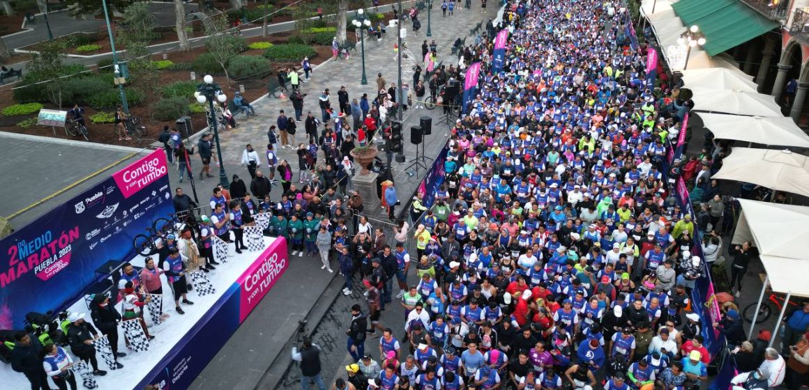 Casi 3 mil personas corrieron el Medio Maratón de Puebla capital