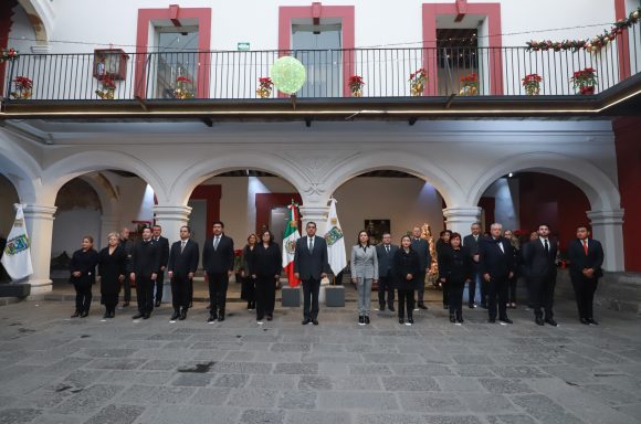 Céspedes Peregrina encabezó ceremonia del quinto aniversario luctuoso de los exgobernadores Martha Erika Alonso y Rafael Moreno Valle