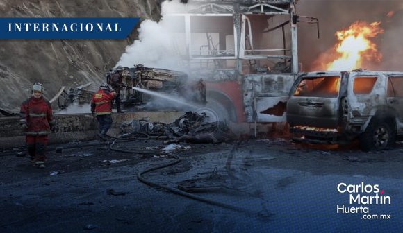 (VIDEO) Carambola e incendio en autopista de Venezuela deja ocho muertos