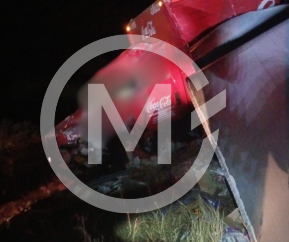 Diseño sin título (49) Camión volcado de Coca-Cola entre Tepexco y Calmeca