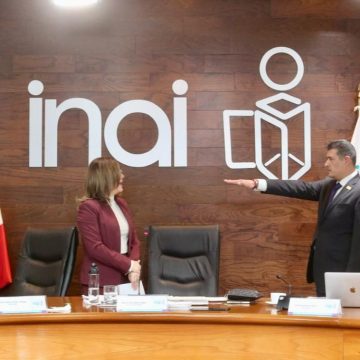 Adrián Alcalá es el nuevo comisionado presidente del INAI
