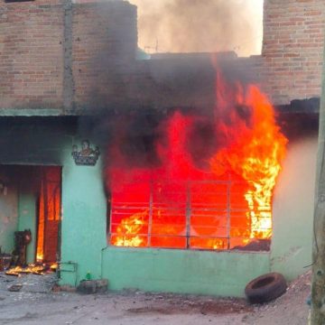 Familia muere en incendio de su vivienda en San Luis Potosí