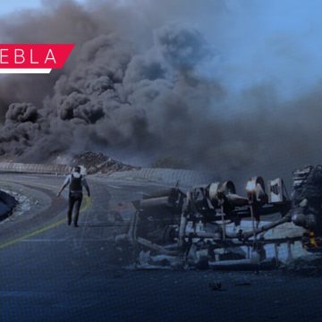 (VIDEO) Pipa cargada con gasolina se incendia en la Puebla–Orizaba