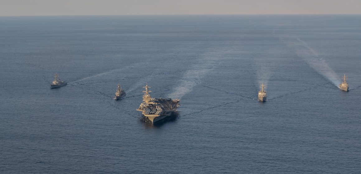 Buque de guerra de EE.UU. fue atacado en el Mar Rojo, revela Pentágono