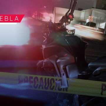 Motociclista pierde la vida tras chocar contra camellón en bulevar Xonacatepec