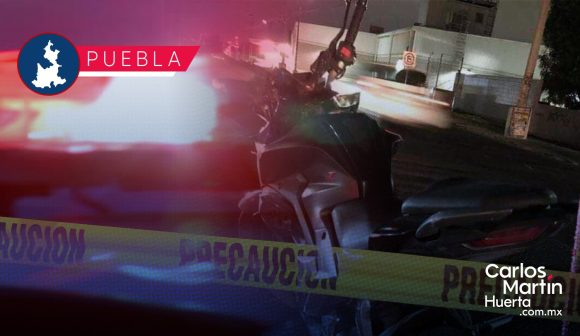 Motociclista pierde la vida tras chocar contra camellón en bulevar Xonacatepec