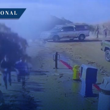 (VIDEO) Enorme ola impacta playa de California y deja ocho heridos