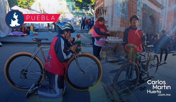 Desde Jalisco, Antonio Palestina, visita a la Virgen de Guadalupe en La Villita