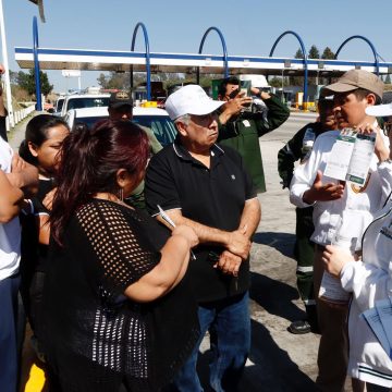 Gobierno de Puebla acompaña regreso de familias migrantes a sus comunidades