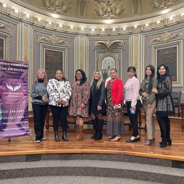 Entregan en el Congreso del Estado reconocimientos a participantes del foro “Unidas Somos Más”