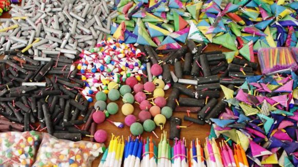 Llama Medio Ambiente a la población a evitar la quema de pirotecnia