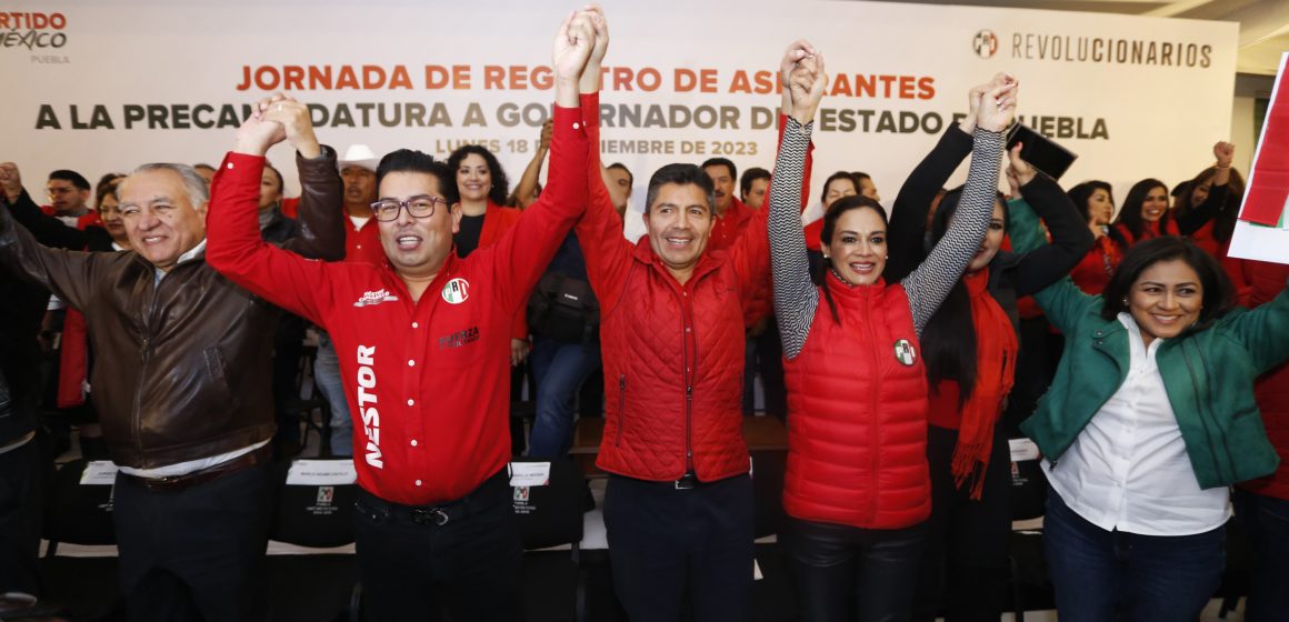 “Las encuestas no ganan elecciones”: Eduardo Rivera durante registro