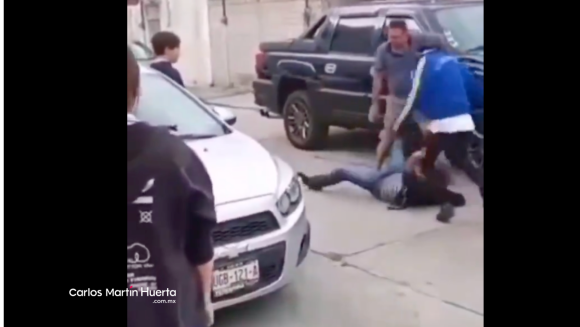 VIDEO Una más de violencia entre estudiantes poblanos