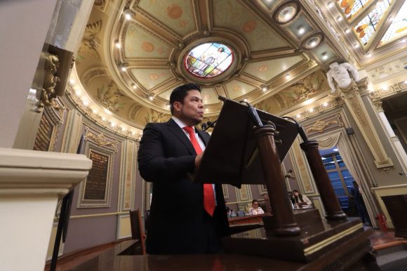 1bf1baf2-8172-48cc-b236-eb6cfc192e57 Comparece en el Congreso del Estado el titular de la Secretaría de Trabajo