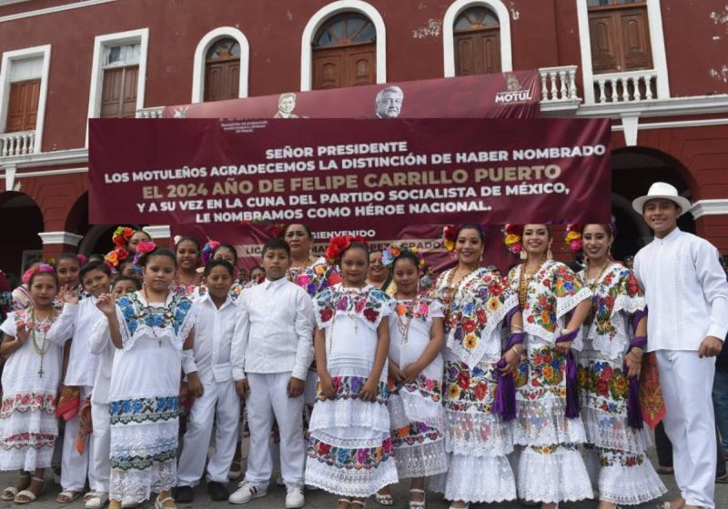 Declaran a AMLO “héroe nacional” en Motul, Yucatán