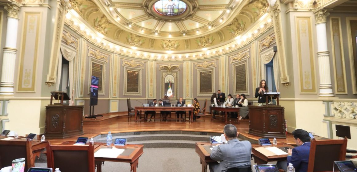 Presentan en el Congreso iniciativa para que trabajadores cuenten con permiso de paternidad de 20 días