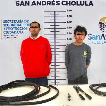 Detienen a dos hombres por robo en San Andrés Cholula
