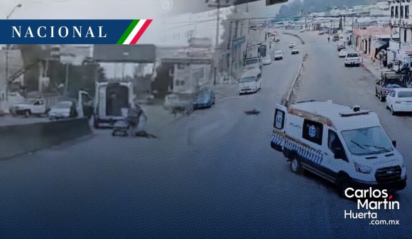 (VIDEO) Ambulancia tira a paciente en Chiapas