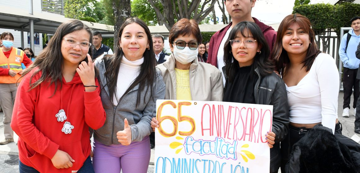 Rectora Lilia Cedillo Ramírez festeja los 65 años de la Facultad de Administración