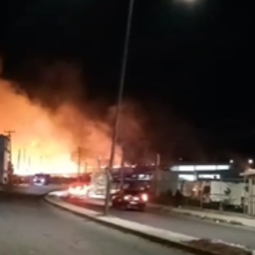 Se registró aparatoso incendio de pastizal cerca del penal de San Miguel