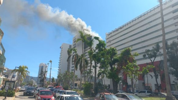 Se incendia el hotel Emporio de Acapulco