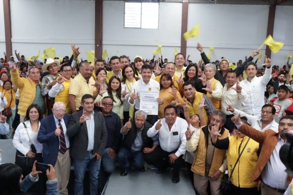PRD- Eduardo Rivera Pérez PRD da constancia a Lalo Rivera como candidato a la gubernatura