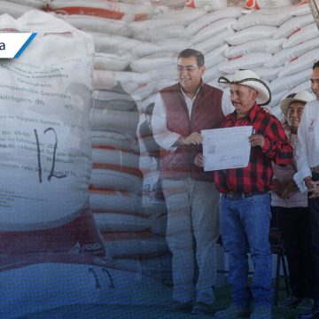 Inicia en Tepeaca entrega nacional de “Fertilizantes para el Bienestar”