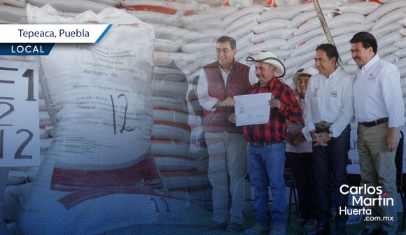 Sergio Salomón - Fertilizantes Inicia en Tepeaca entrega nacional de “Fertilizantes para el Bienestar”
