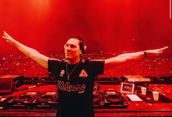 NFL anunció a Tiësto como el primer DJ superestrella del juego para el Super Bowl LVIII