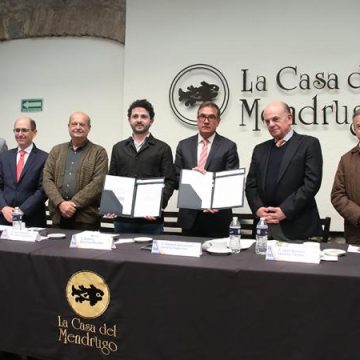  Firman acta constitutiva para la creación del Clúster Turístico de Puebla