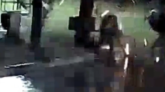 VIDEO Un rayo alcanza a un joven, sufre quemaduras en 20% del cuerpo
