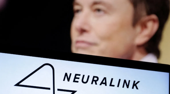 Neuralink, de Elon Musk, implantó el primer chip cerebral en un ser humano