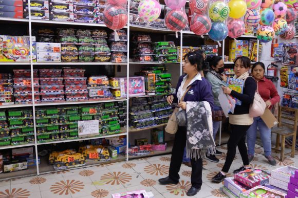 Comercios establecidos de Puebla estiman incremento en sus ventas del 6.5% en Día de Reyes