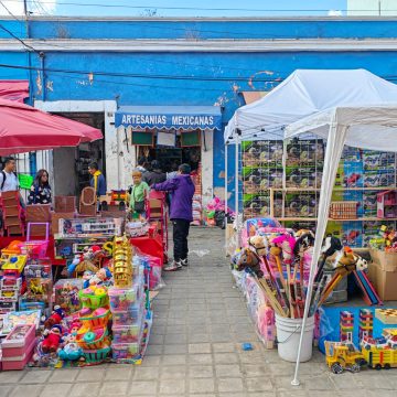Ayuntamiento de Puebla despliega operativo de ordenamiento de jugueteros