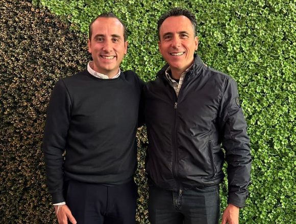 mario Mario Riestra da la bienvenida a Pablo Fernández del Campo