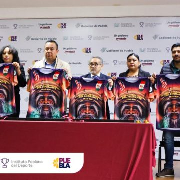 Presentaron Playera y Medalla de la Carrera Internacional del Migrante “Cerro de los Dioses 2024”
