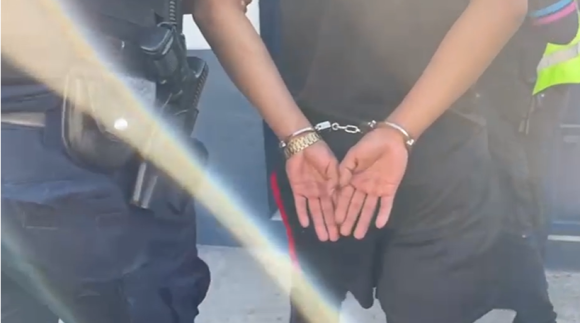 policía Detienen a dos ladrones de autos tras persecución que inició en Guadalupe Caleras