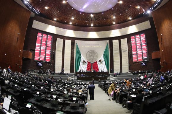 Cámara de Diputados turna a comisiones reformas de AMLO