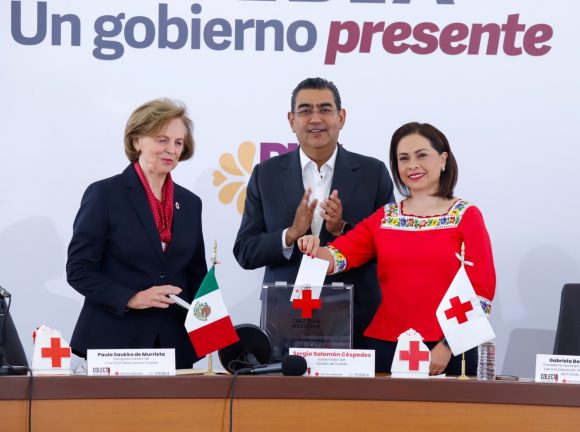 Inicia colecta 2024 de Cruz Roja; gobierno estatal dona un millón de pesos