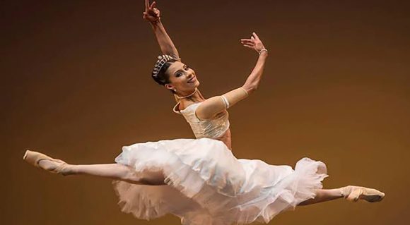 Elisa Carrillo dará clase masiva de ballet en el Zócalo de CDMX