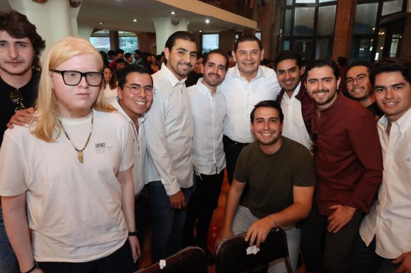 7181335f-3e18-4273-b264-6a6b02666a93 Armenta convive con jóvenes de todo el Estado para reafirmar compromio de seguir trabajando por ellos