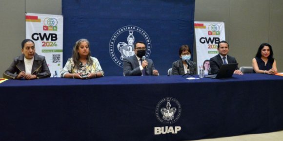 Inspira BUAP vocaciones científicas en las preparatorianas