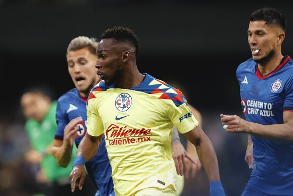 América vence a Cruz Azul en el Clásico Joven