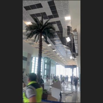 (VIDEO) Colapsan plafones en área de llegadas del AIFA
